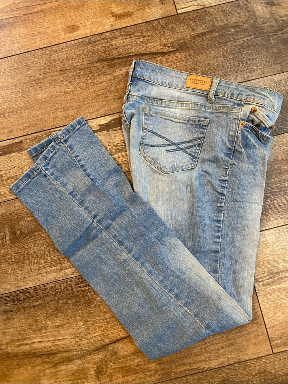 Aeropostale Light Wash Skinny Jeans - Faded Blue